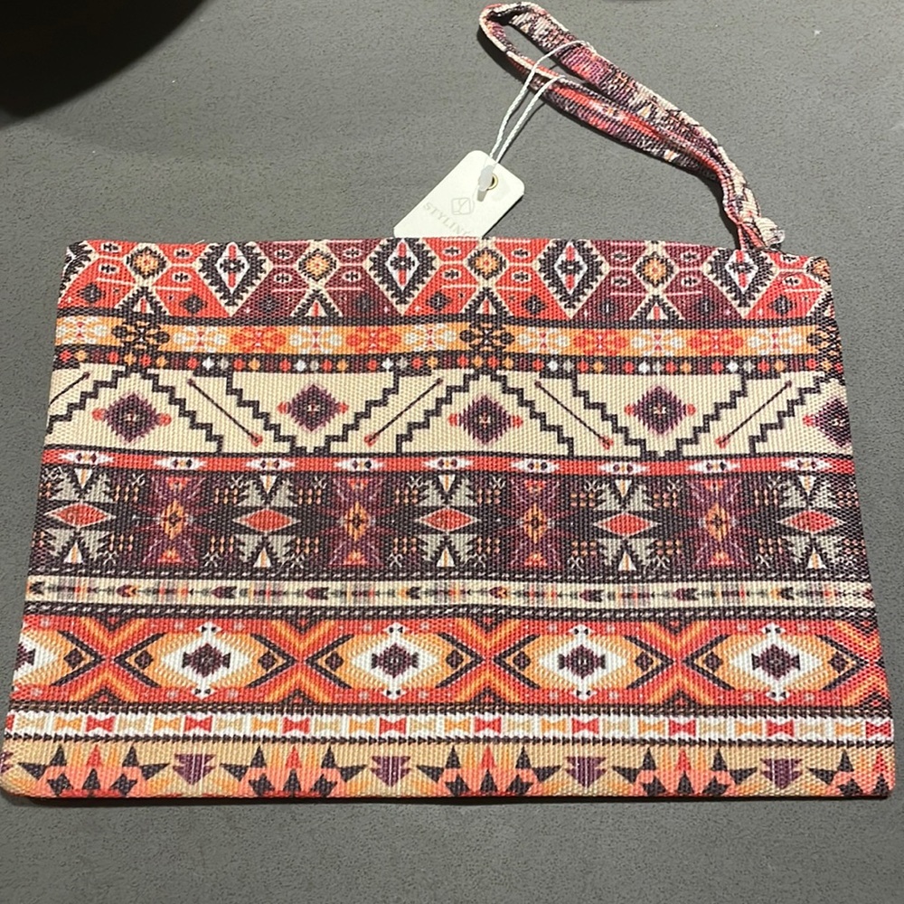 Styline Aztec Wristlet